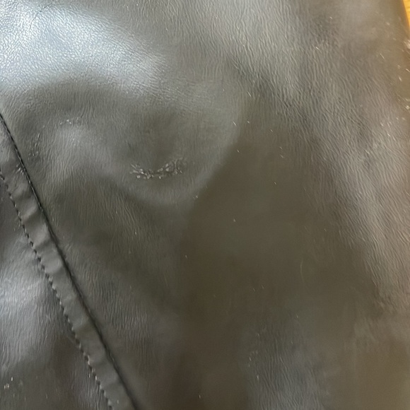 BB Dakota vegan blazer black. Some marks on back as shown in photo. Size small. - Picture 5 of 7